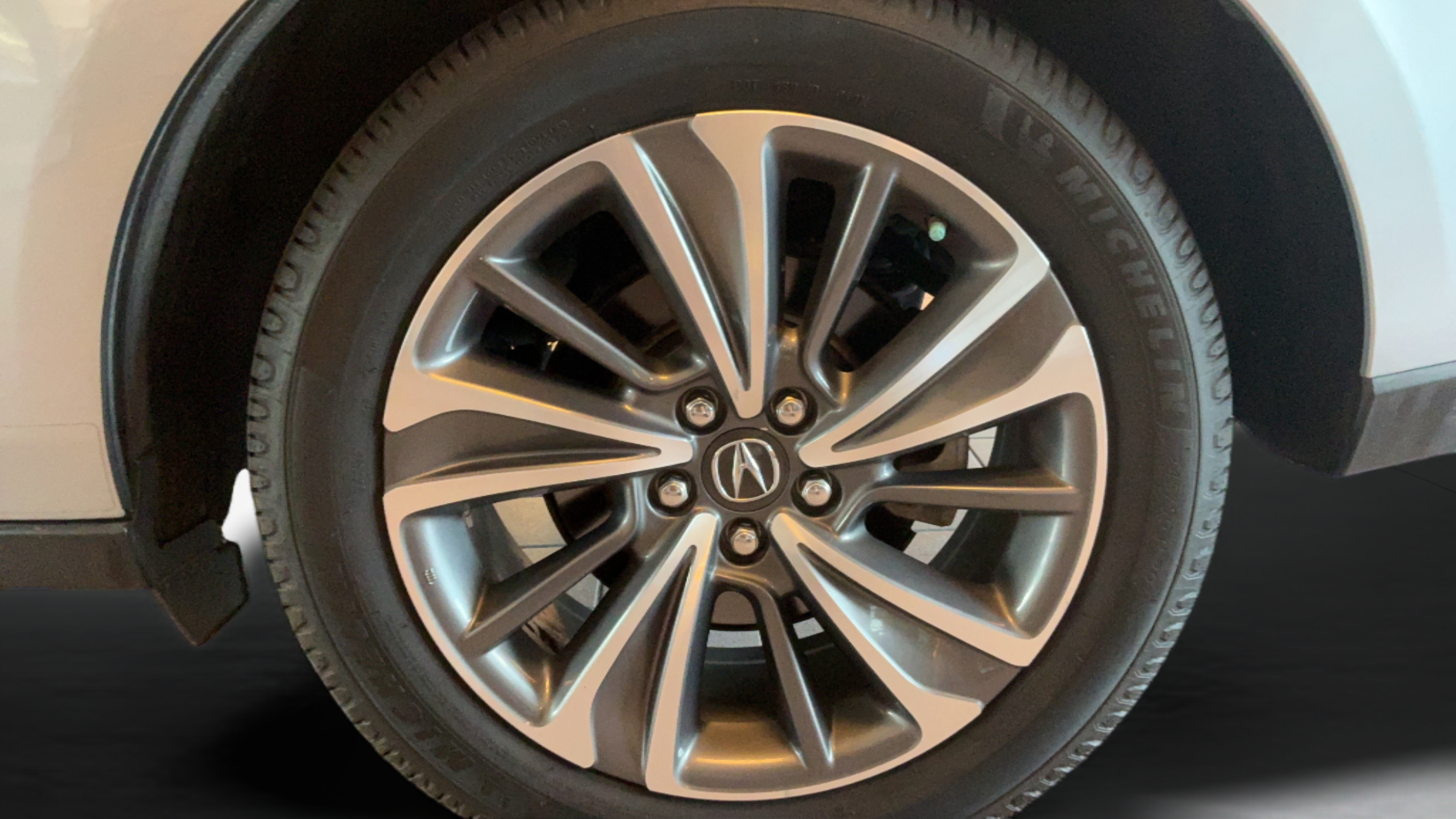 Used 2019 Acura MDX w/ Technology Package AWD/4WD image 45