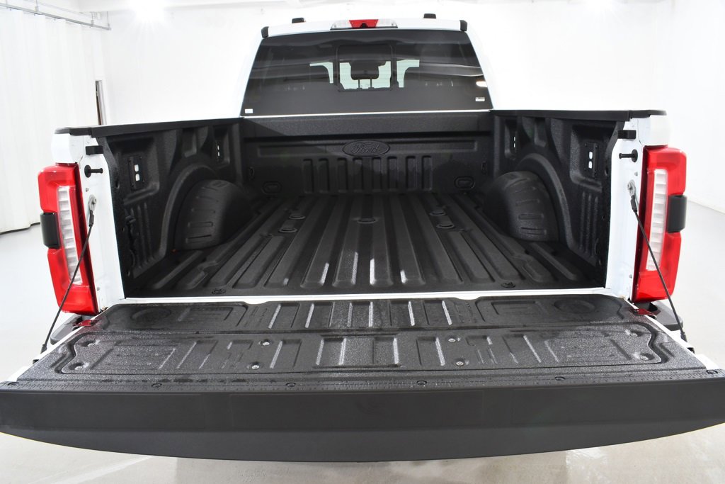 New 2026 Ford F350 Lariat w/ Black Appearance Package image 25