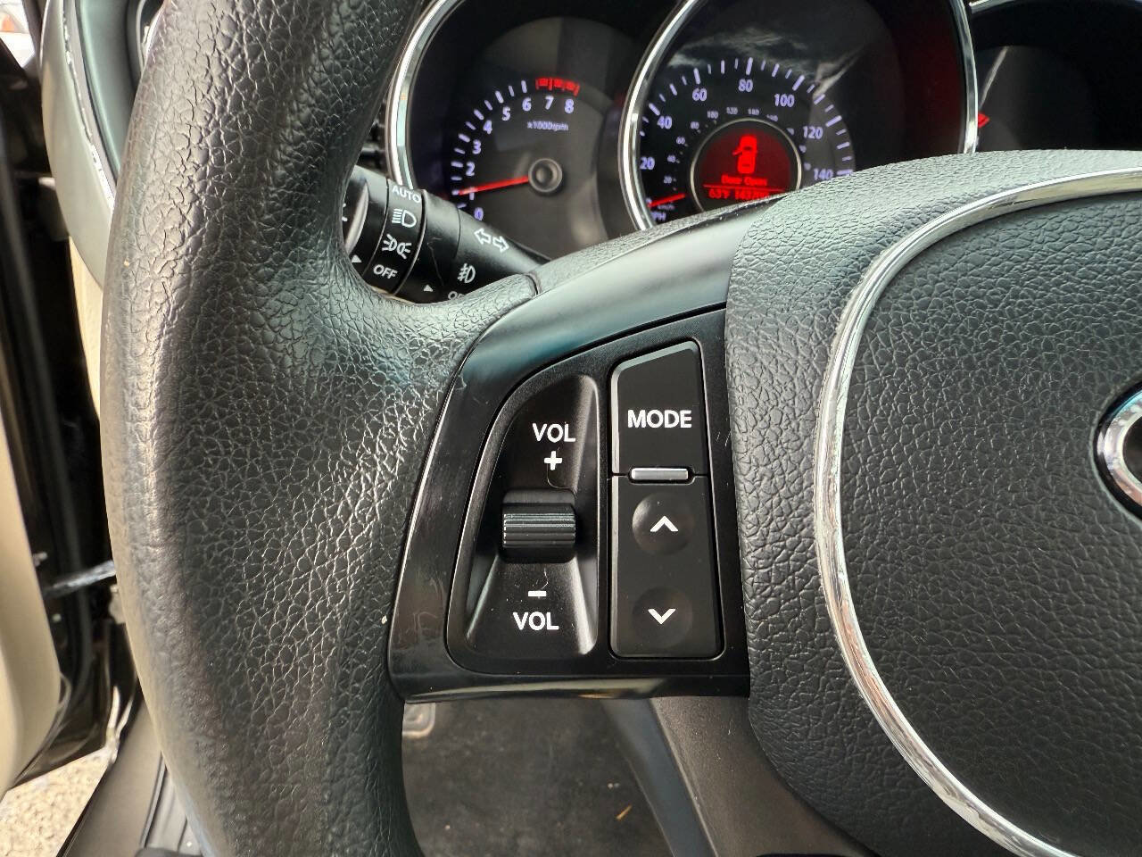 Used 2012 Kia Optima LX image 27