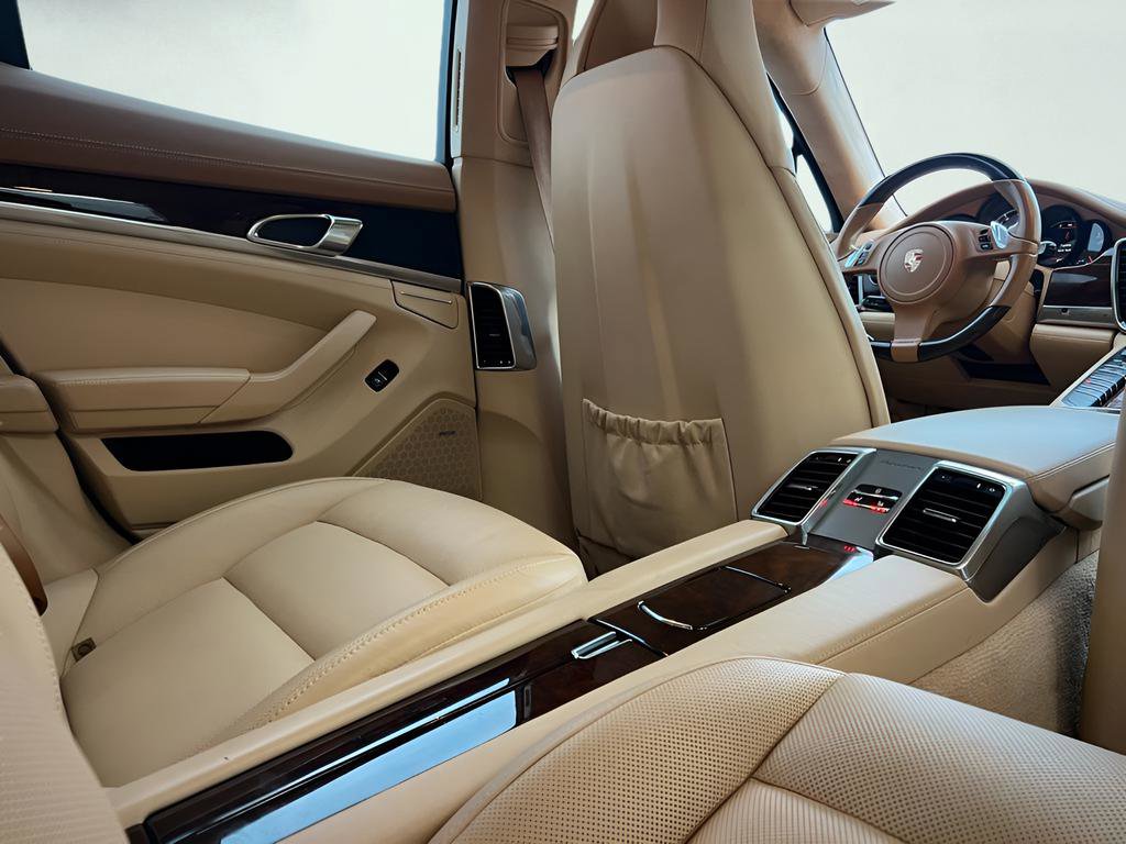 Used 2012 Porsche Panamera Turbo image 31