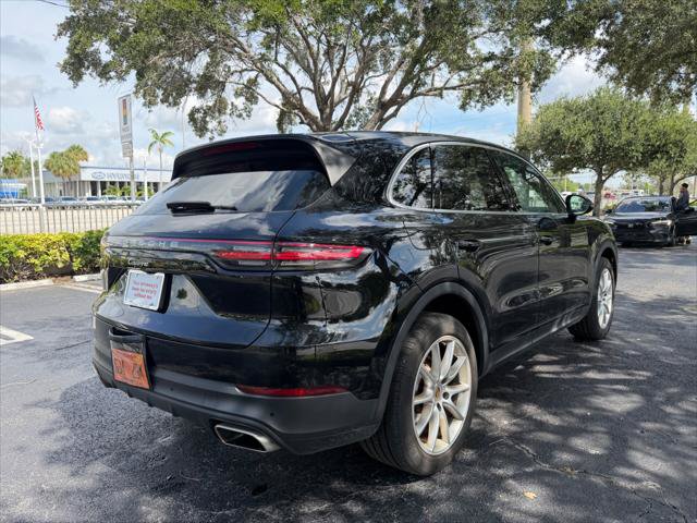 Used 2021 Porsche Cayenne w/ Premium Package AWD/4WD image 6