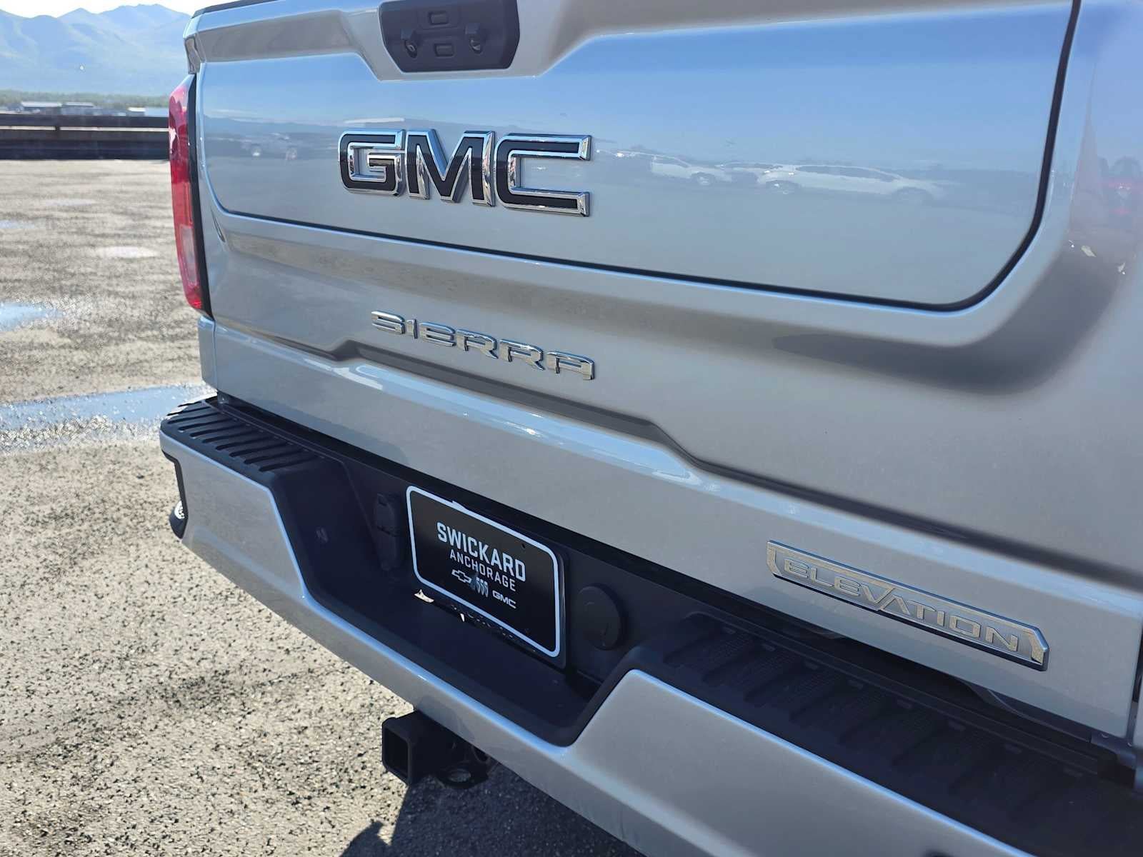 Certified 2022 GMC Sierra 1500 Elevation w/ LPO, Elevation Black Package AWD/4WD image 14