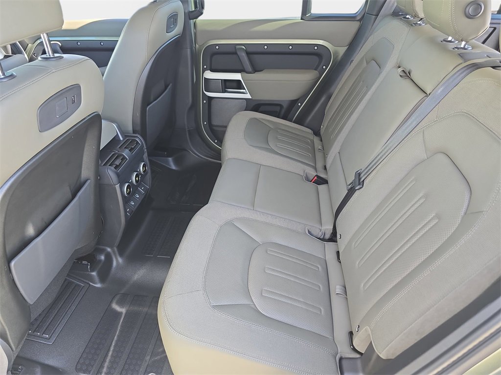 Used 2021 Land Rover Defender 110 SE image 17