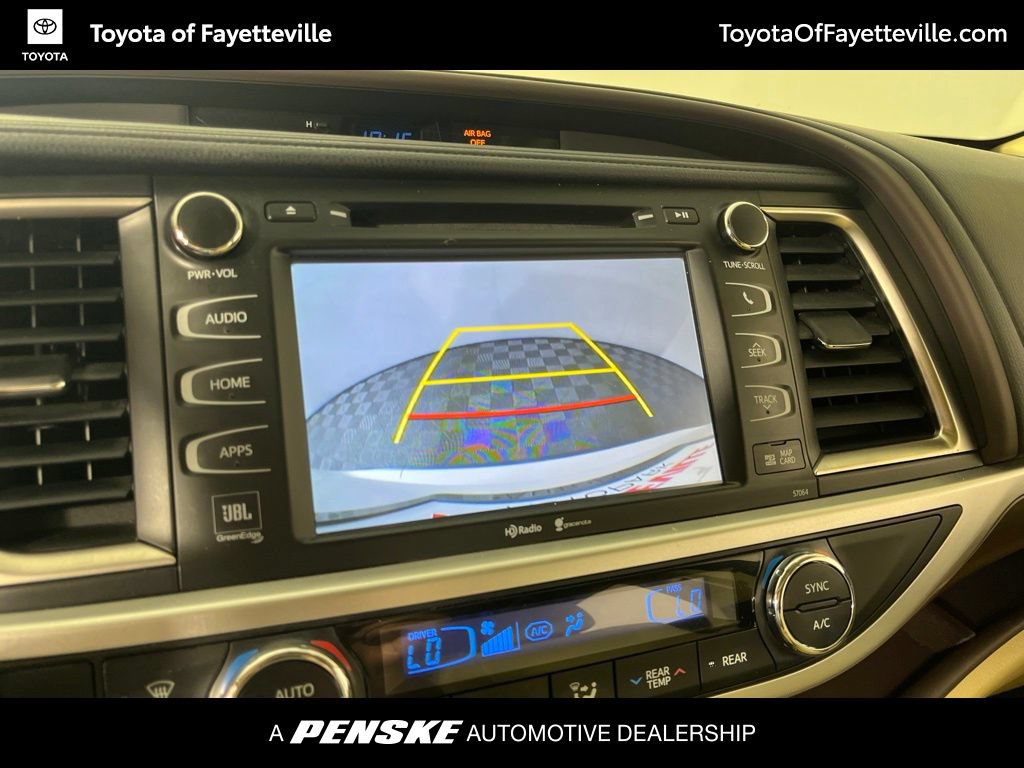 Used 2015 Toyota Highlander Limited FWD image 29