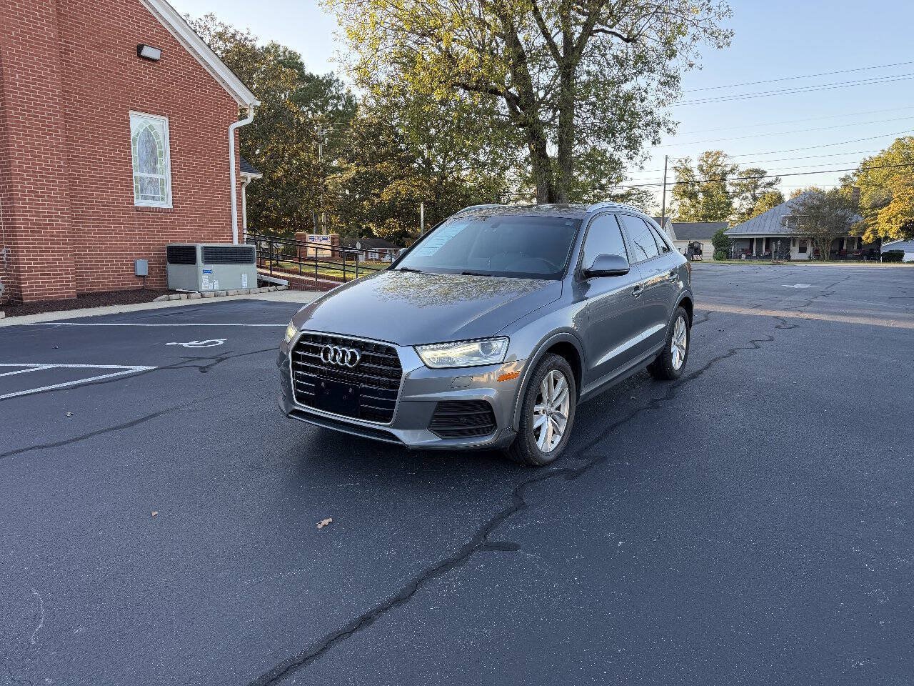 Used 2017 Audi Q3 2.0T Premium FWD image 1