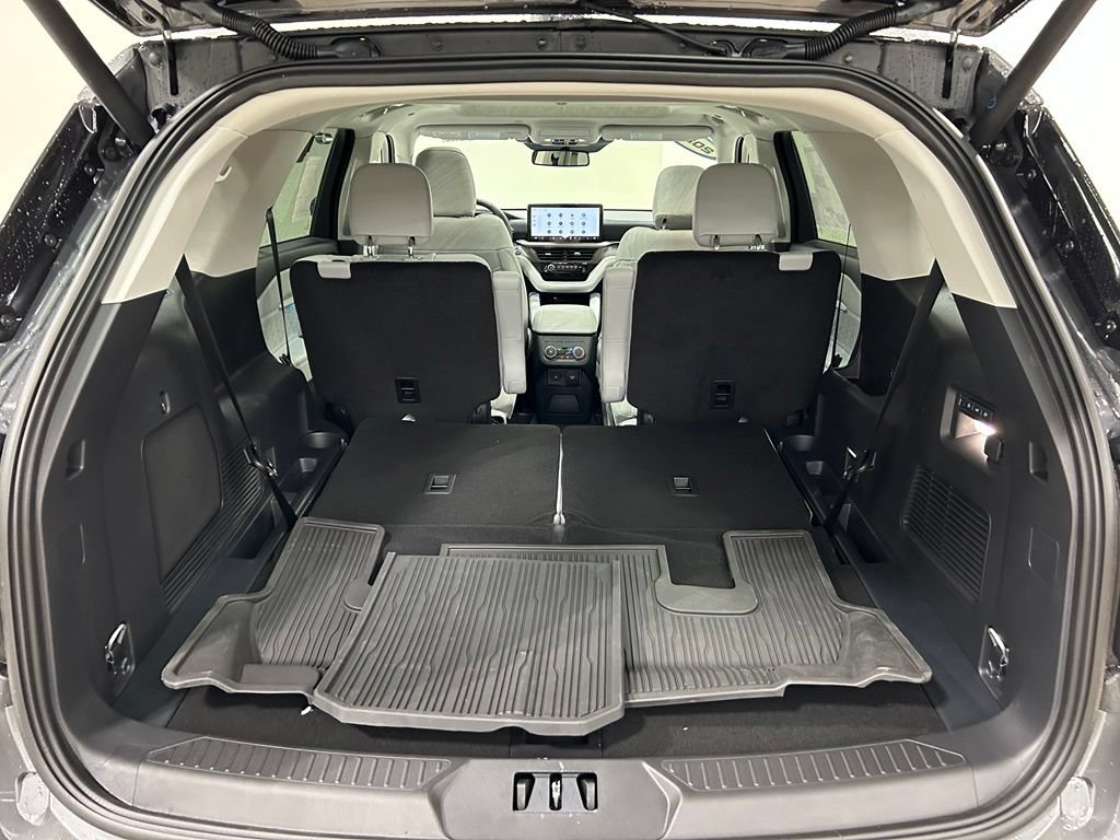New 2026 Ford Explorer Platinum w/ LUX Leather Package AWD/4WD image 36