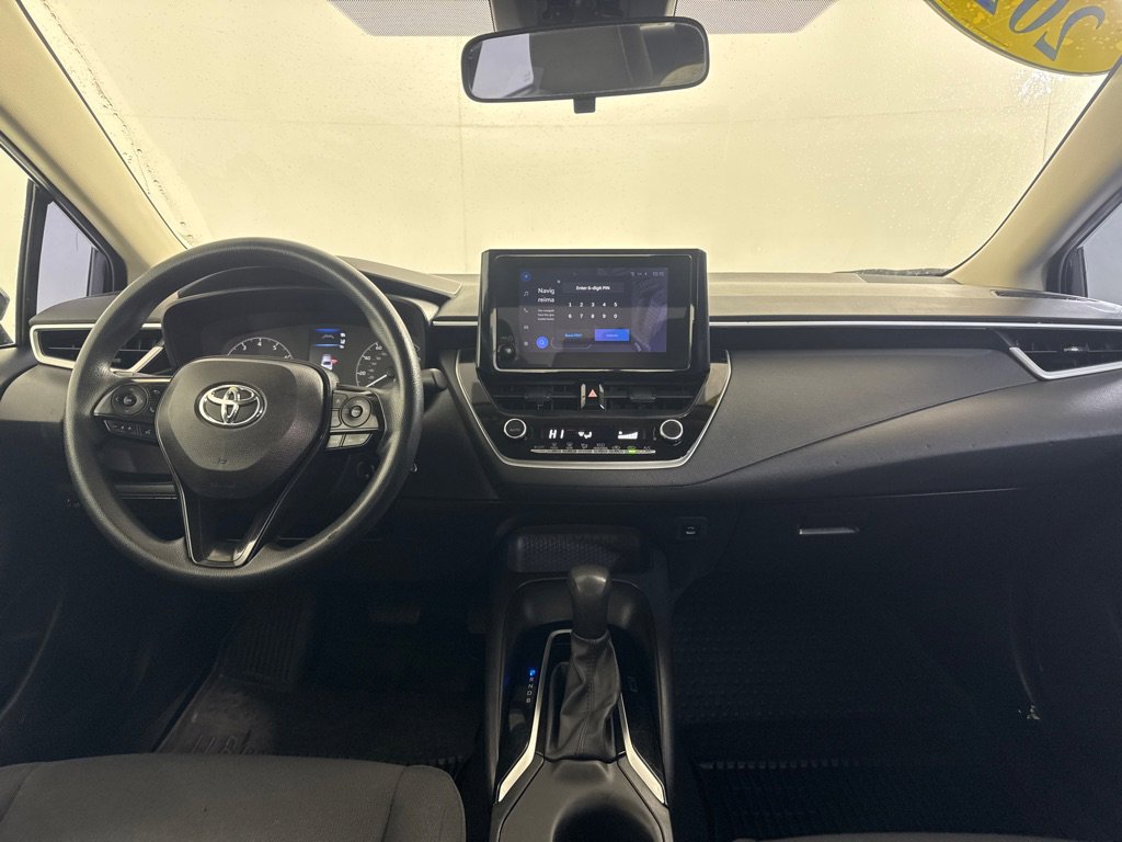 Used 2023 Toyota Corolla LE image 25