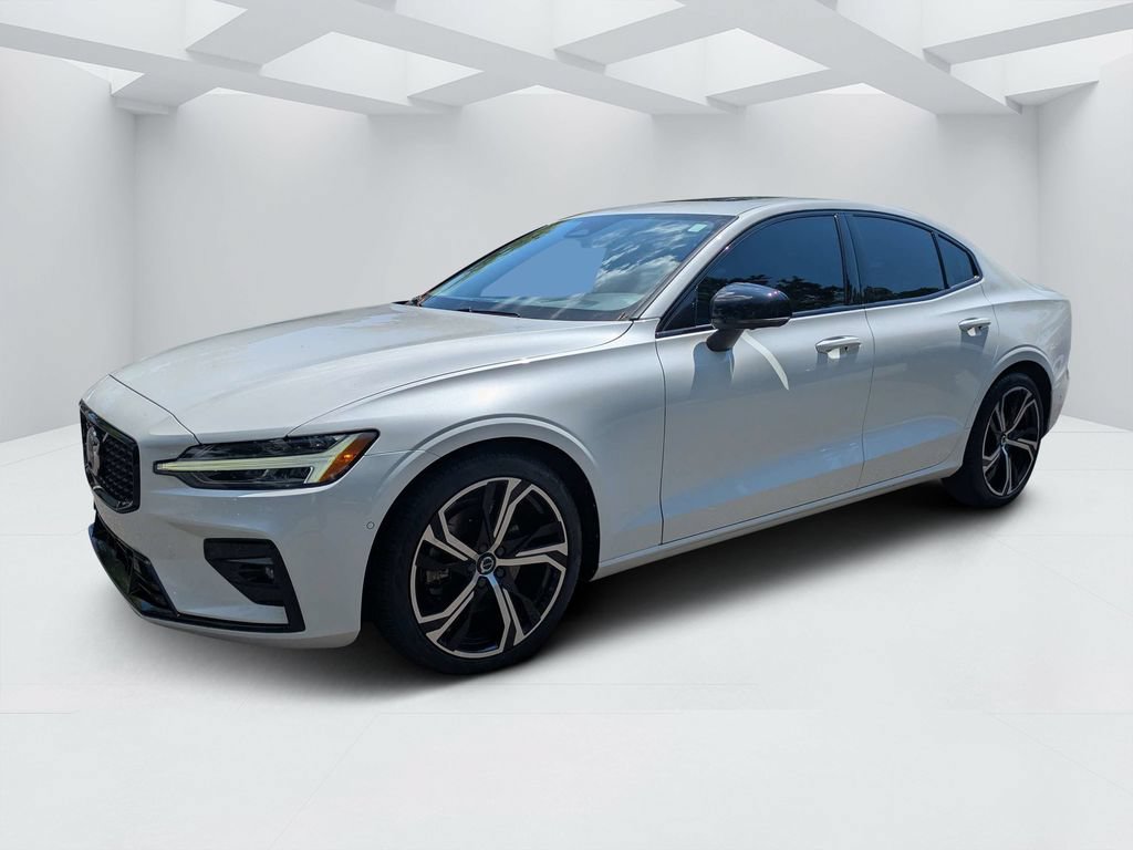 Certified 2025 Volvo S60 B5 Plus AWD/4WD image 7