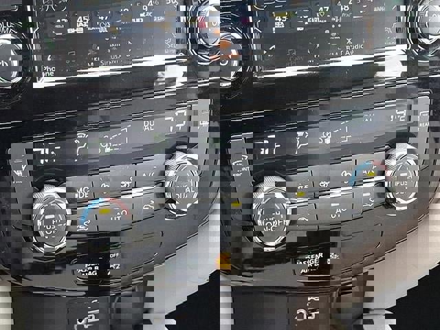 Used 2022 Nissan Rogue Sport SV w/ Technology Package image 15