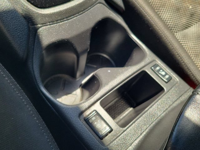 Used 2021 Nissan Rogue Sport SV FWD image 29