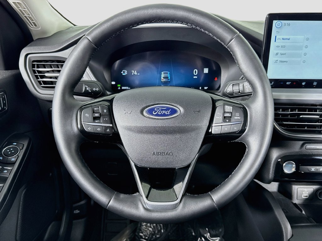 Used 2025 Ford Escape Platinum AWD/4WD image 22