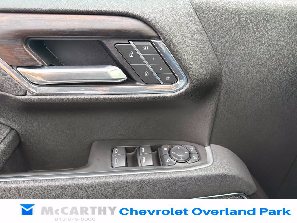 Used 2025 GMC Sierra 1500 SLT AWD/4WD image 36