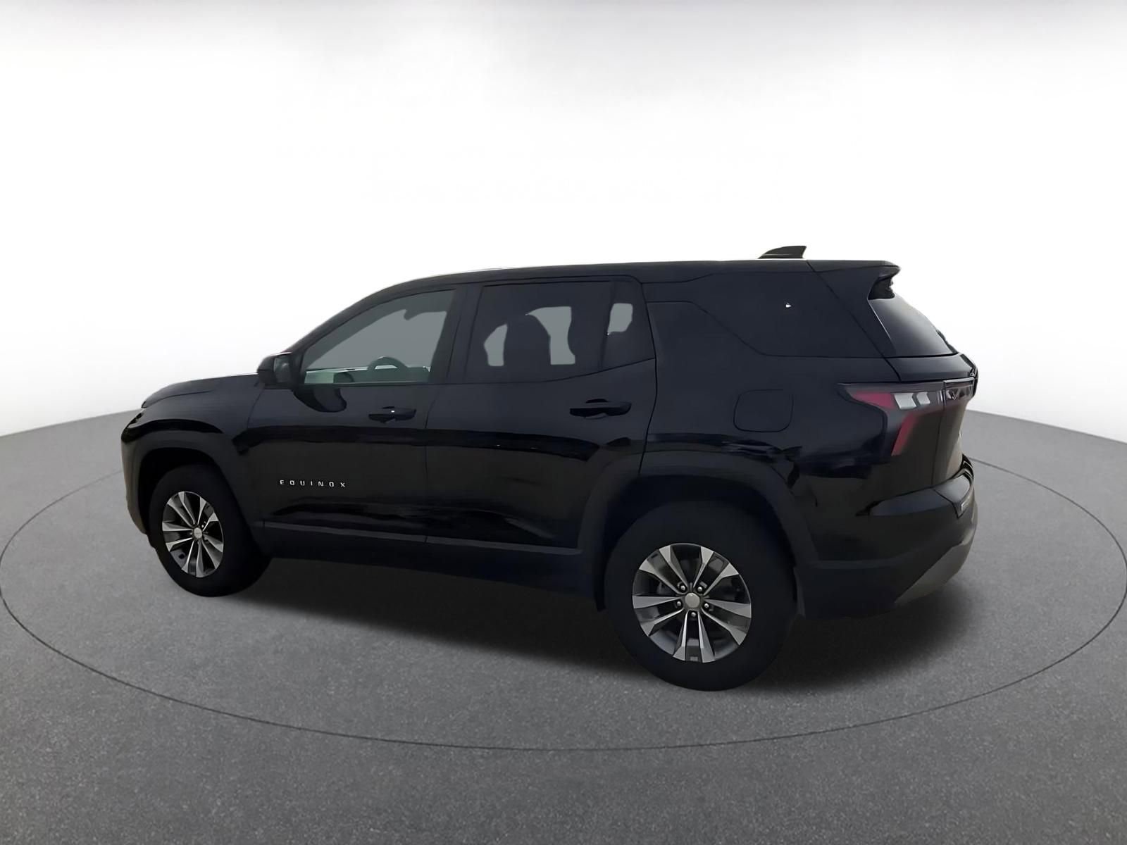 Used 2025 Chevrolet Equinox LT FWD image 10