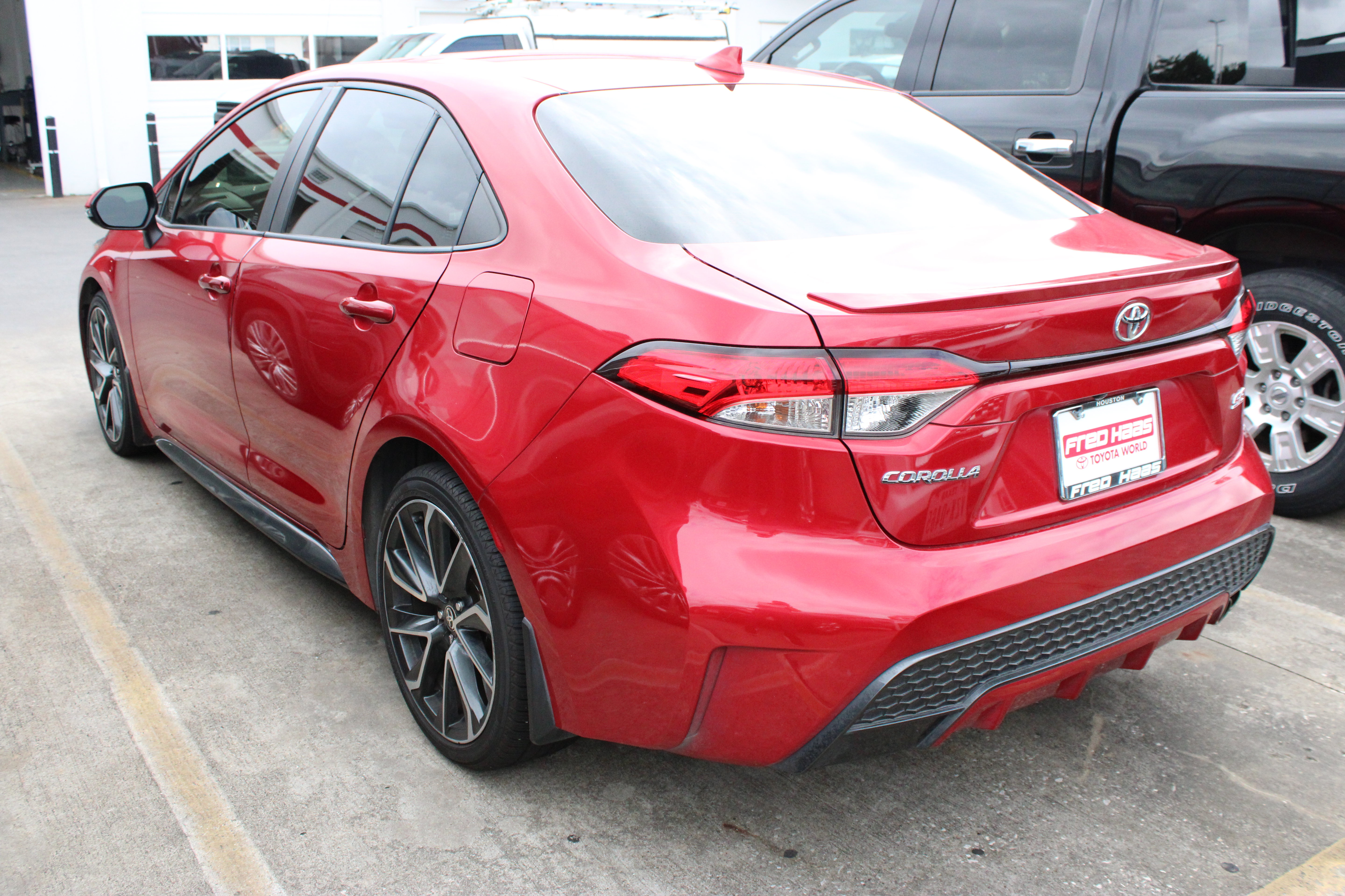 Used 2020 Toyota Corolla SE FWD image 8