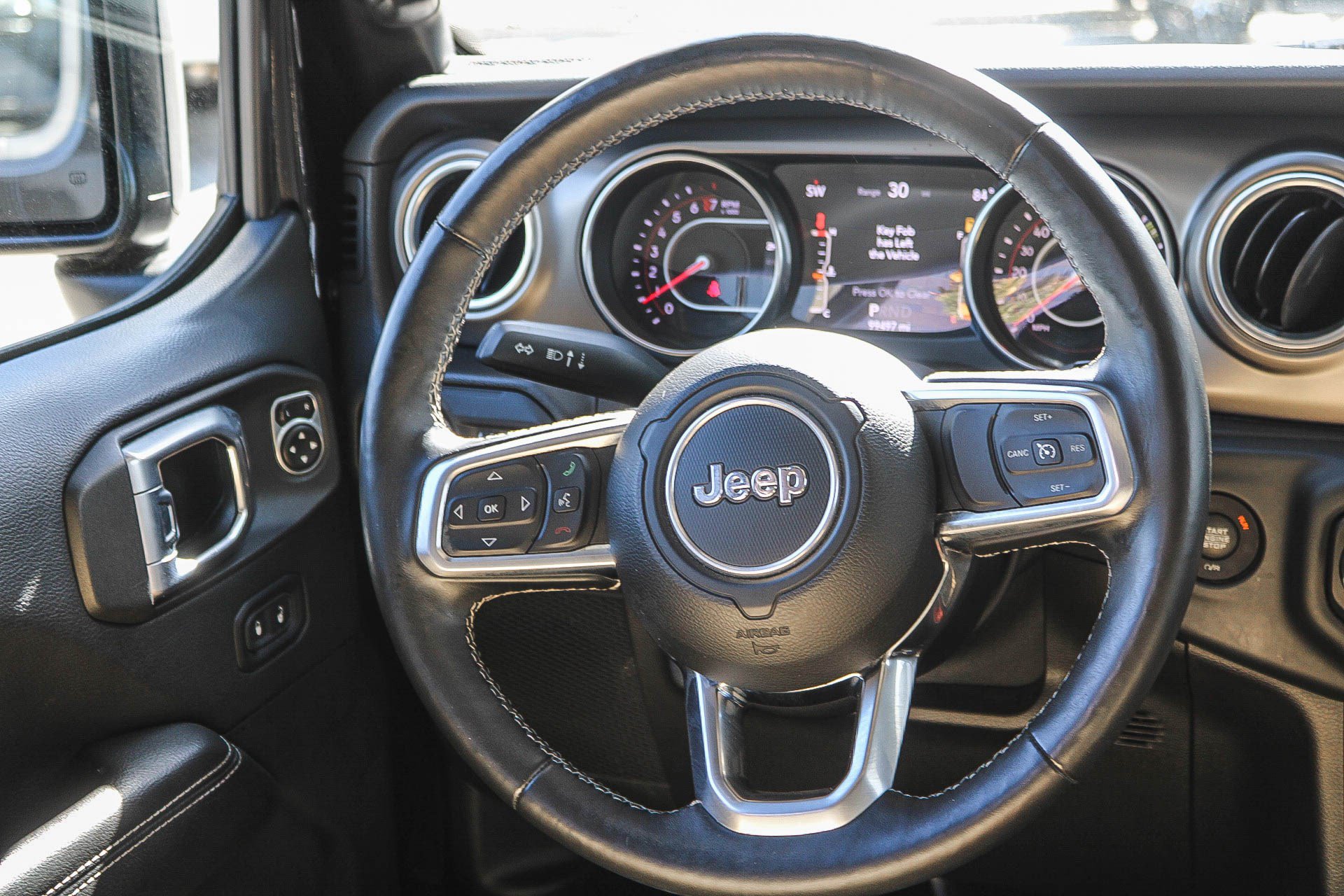 Used 2018 Jeep Wrangler Unlimited Rubicon AWD/4WD image 17