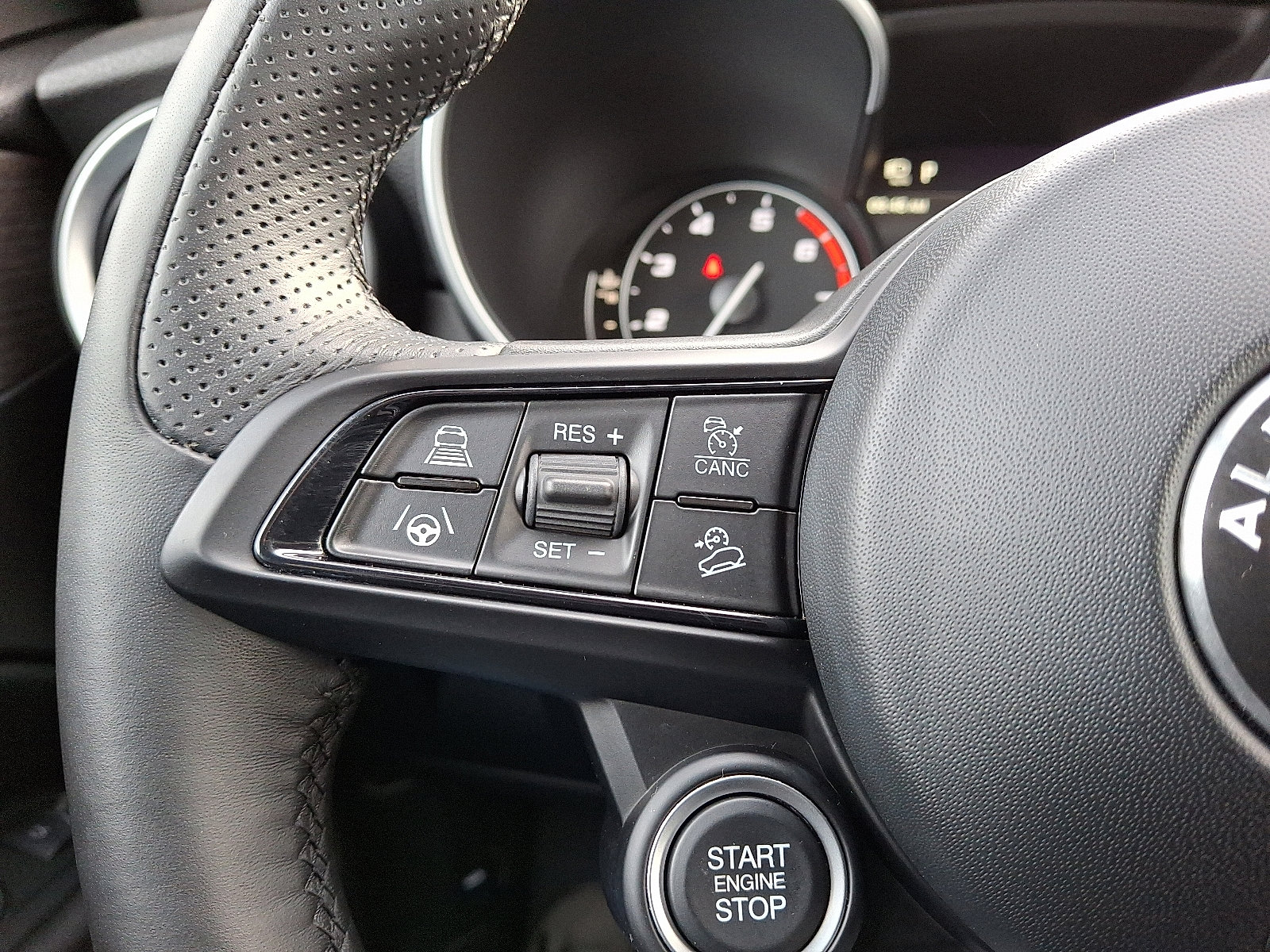 Used 2021 Alfa Romeo Stelvio Ti w/ Nero Edizione image 23