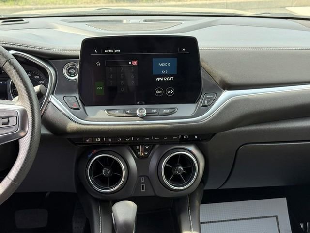 Used 2025 Chevrolet Blazer LT image 13