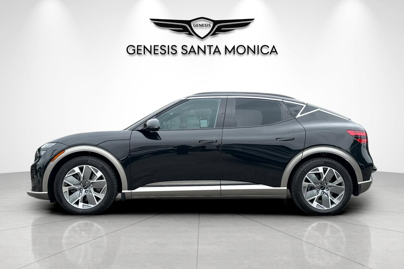Used 2025 Genesis GV60 Advanced AWD/4WD image 8