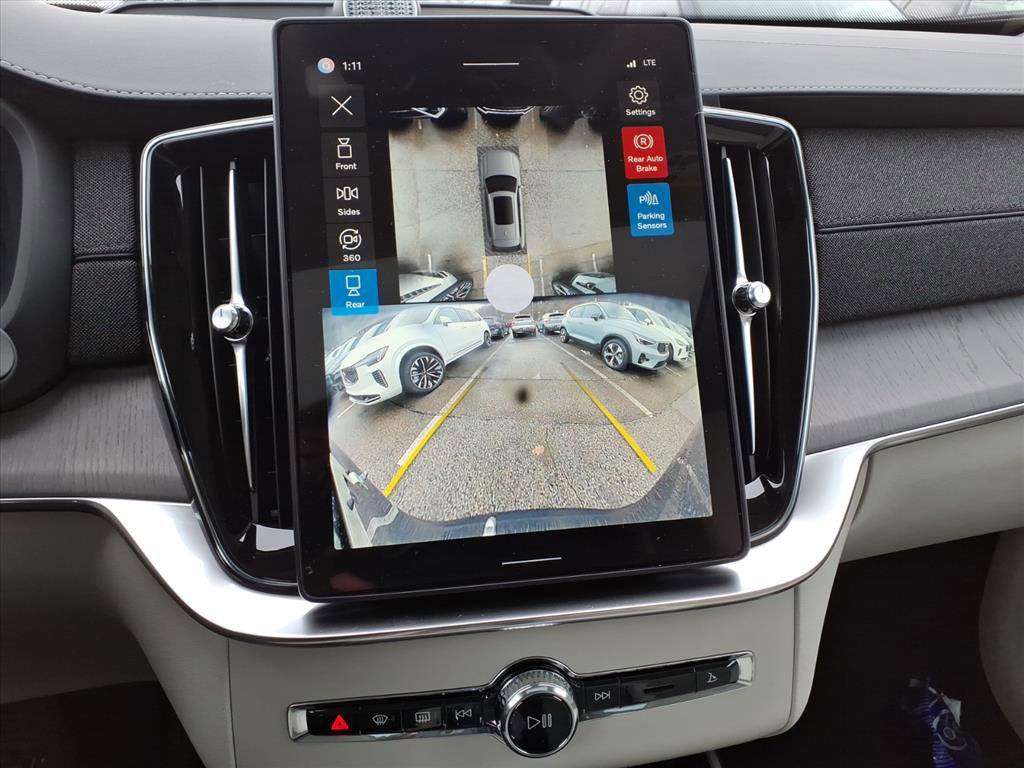 New 2026 Volvo XC90 B6 Ultra w/ Protection Package Premier image 8