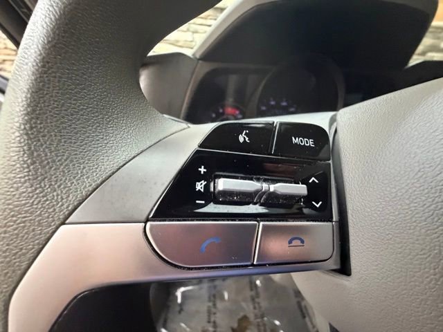 Used 2023 Hyundai Elantra SE FWD image 22
