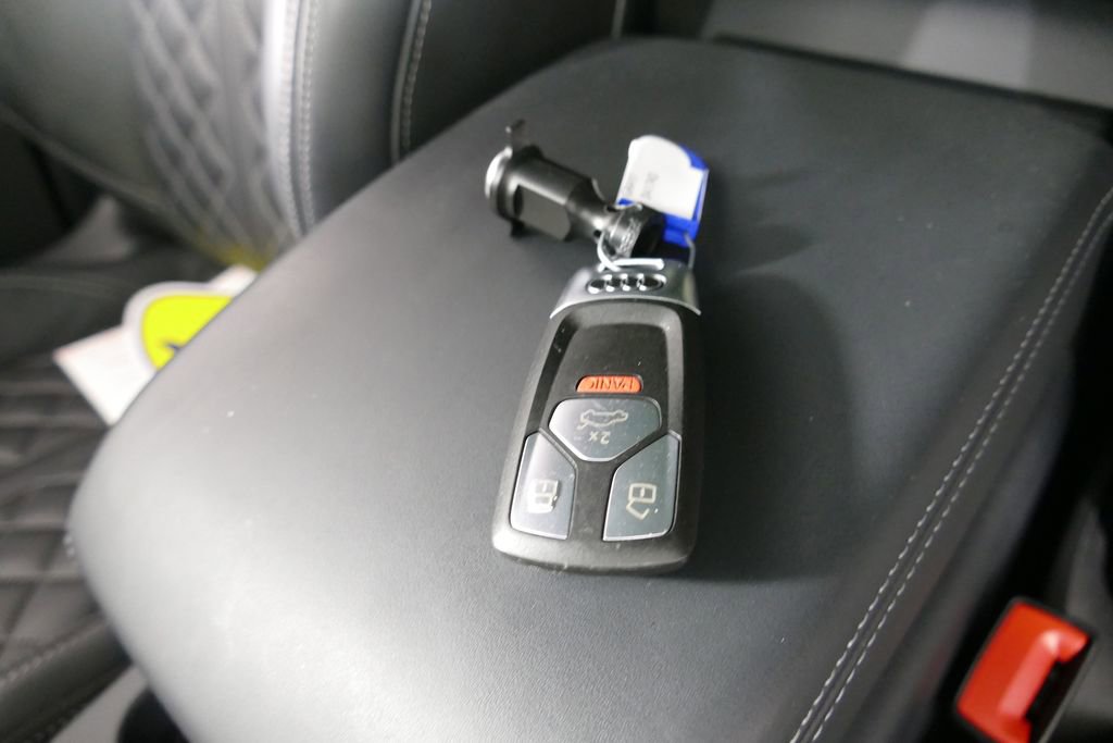Used 2025 Audi SQ5 Premium Plus image 23