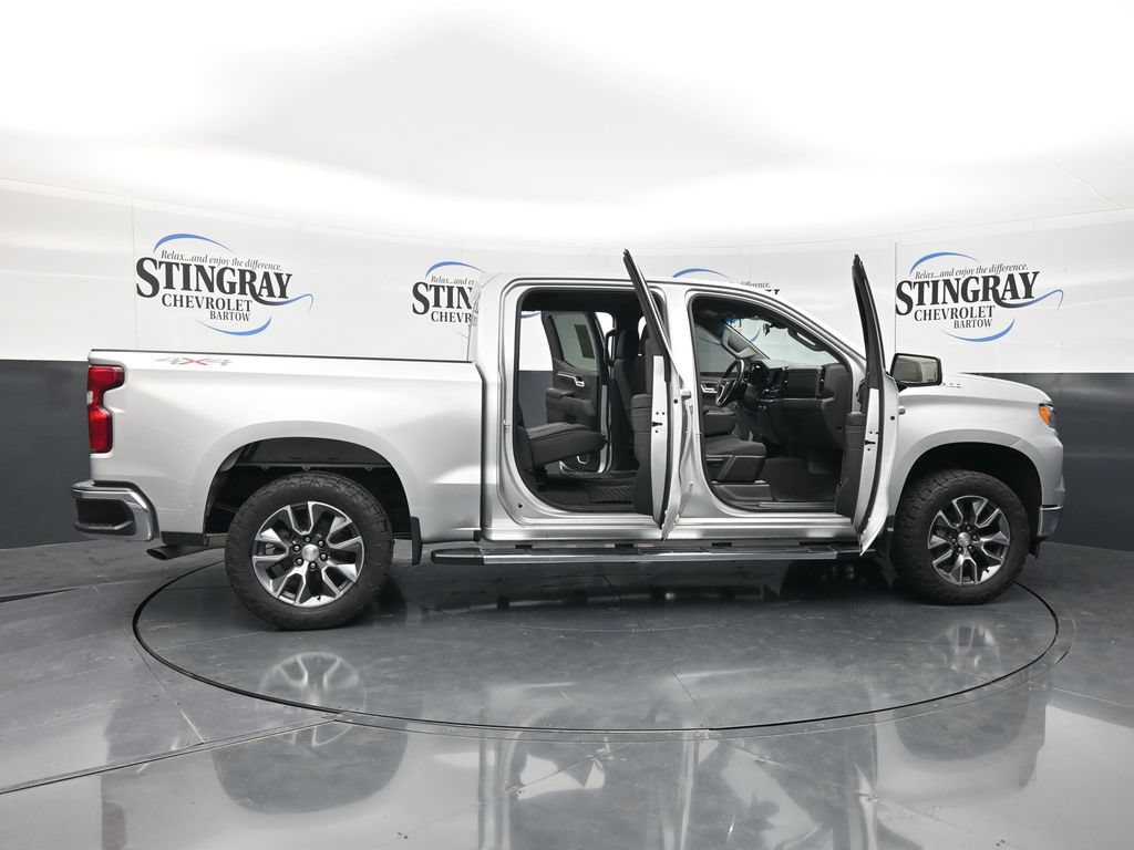 Used 2022 Chevrolet Silverado 1500 LT AWD/4WD image 38