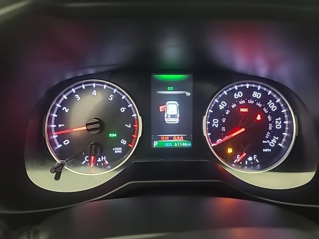 Used 2022 Toyota RAV4 XLE Premium AWD/4WD image 31