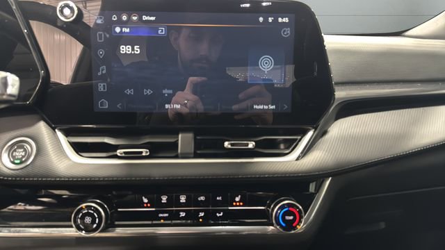 Used 2025 Chevrolet Equinox LT image 17