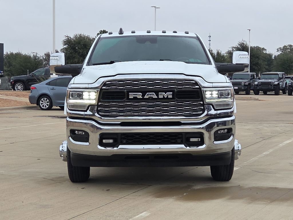 Used 2024 RAM 3500 Limited AWD/4WD image 2