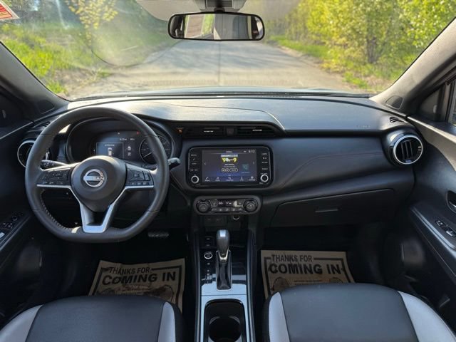 Used 2023 Nissan Kicks SR w/ SR Premium Package FWD image 21