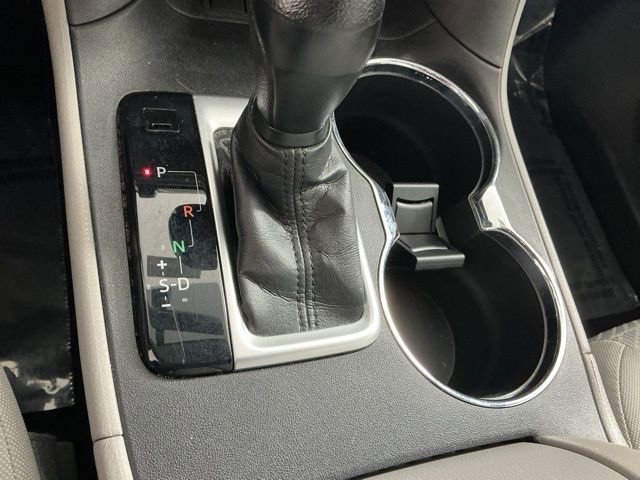 Used 2016 Toyota Highlander LE AWD/4WD image 29
