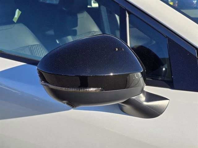 New 2026 Nissan Leaf Platinum+ image 22