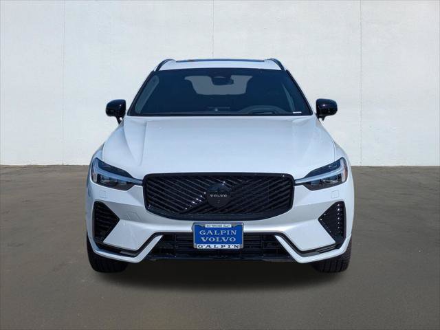 New 2026 Volvo XC60 T8 Ultra w/ Climate Package PRO AWD/4WD image 4