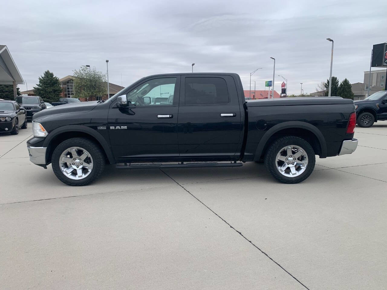 Used 2009 Dodge Ram 1500 Truck Laramie AWD/4WD image 5