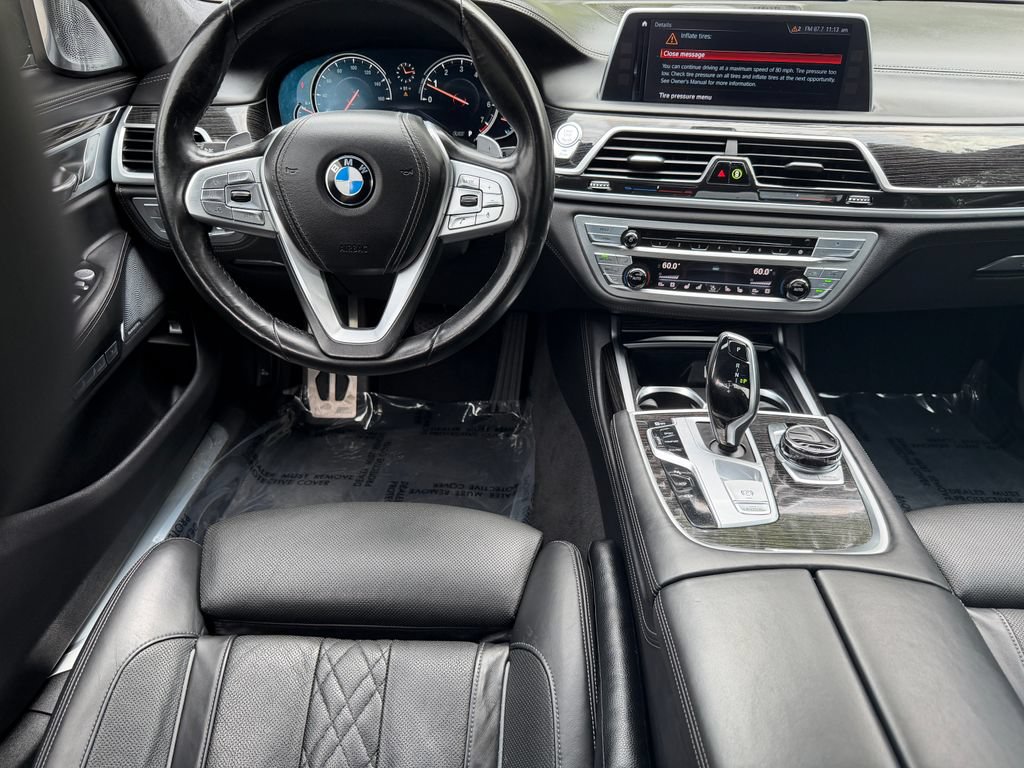 Used 2018 BMW 750i RWD image 17