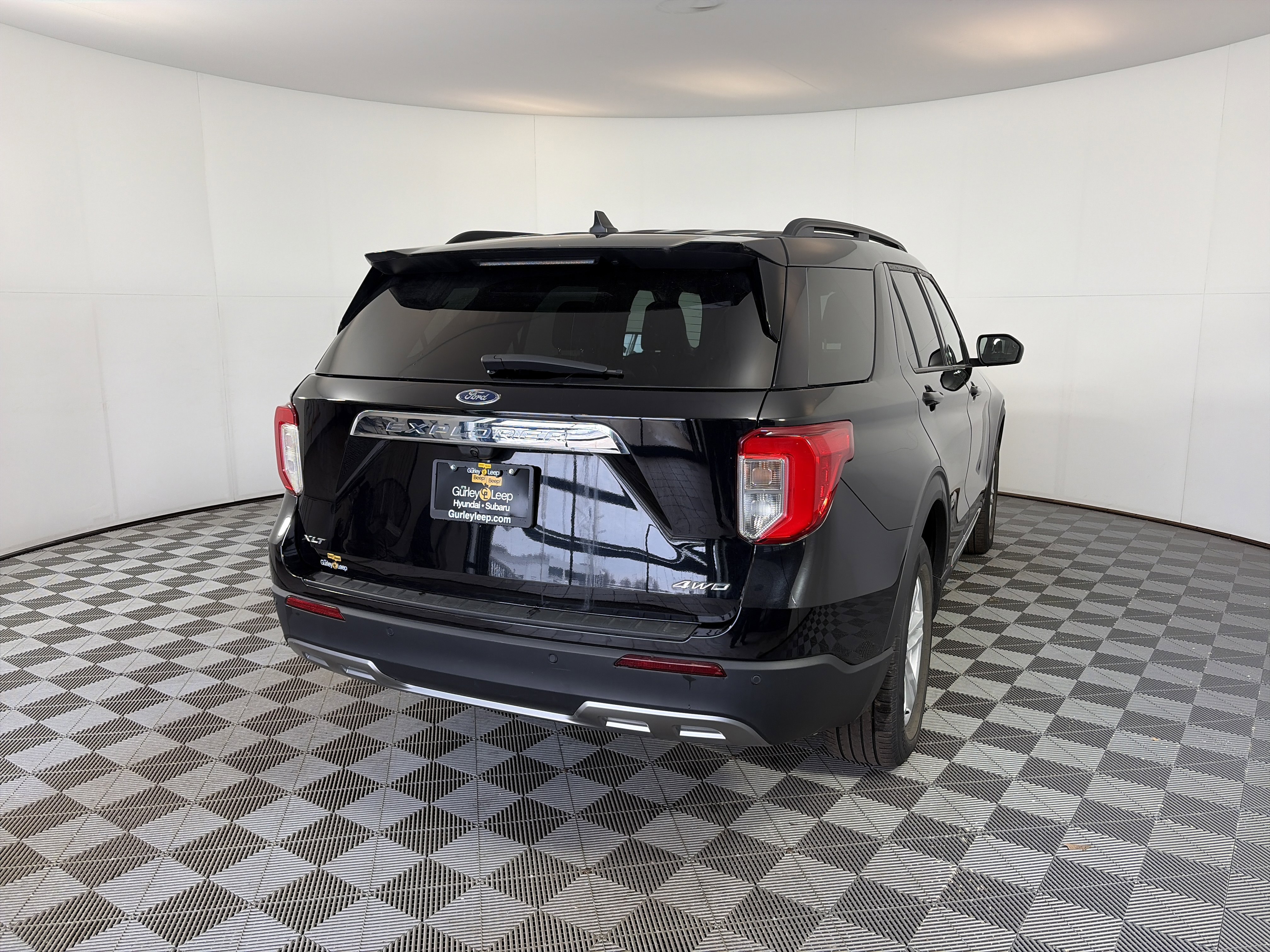 Used 2022 Ford Explorer XLT w/ Equipment Group 202A image 11