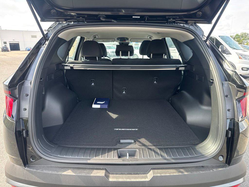 New 2026 Hyundai Tucson Blue SE AWD/4WD image 8