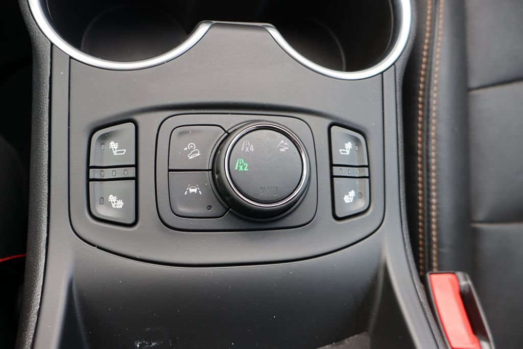 Used 2021 GMC Terrain SLT w/ LPO, Dark Accent Package image 9