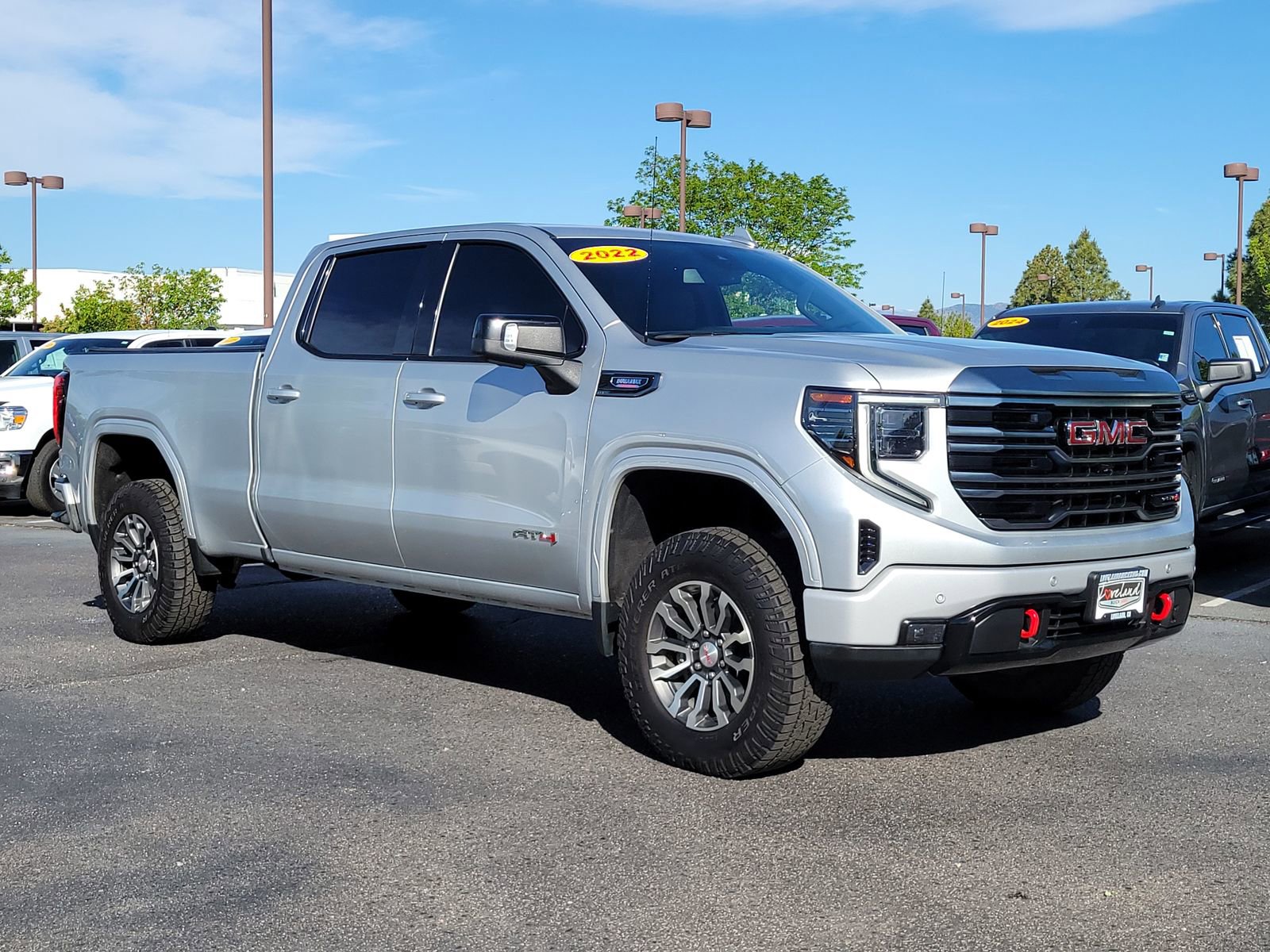 Used 2022 GMC Sierra 1500 AT4 w/ Sierra Safety Plus Package AWD/4WD image 1