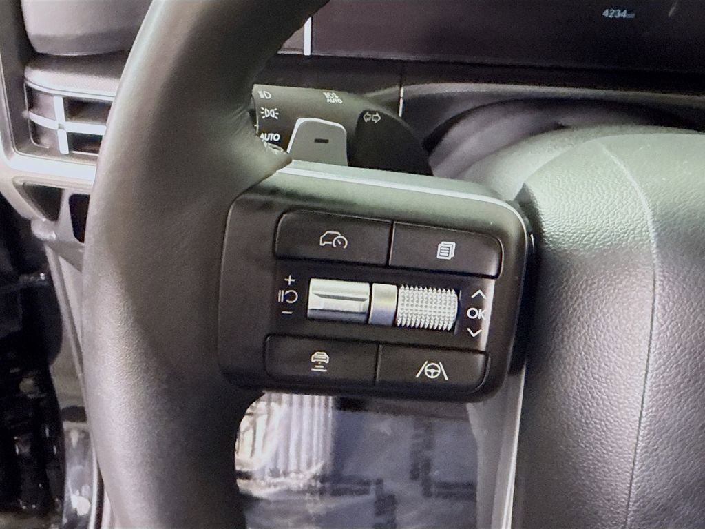 Used 2025 Hyundai Santa Fe SE image 21