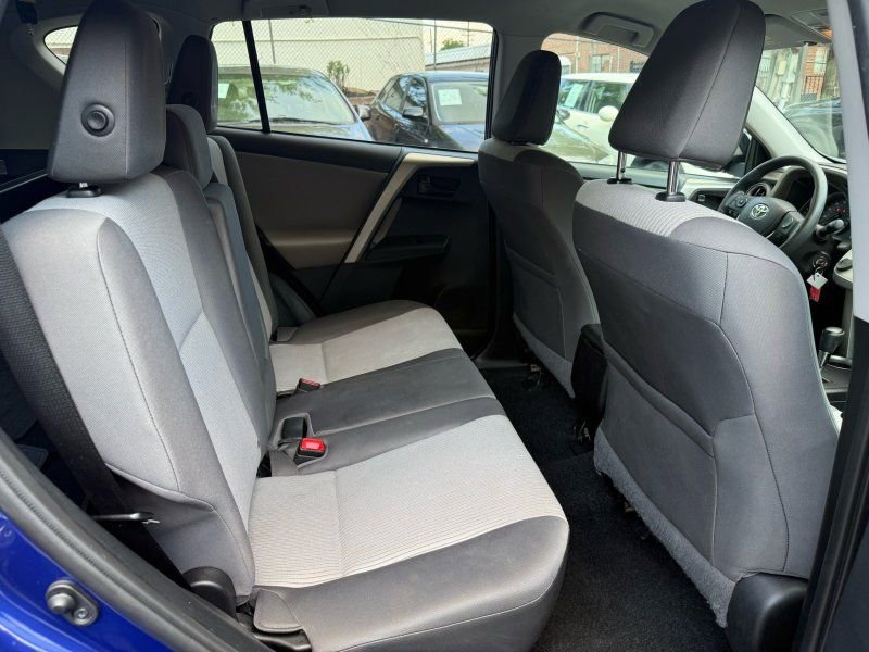 Used 2015 Toyota RAV4 LE AWD/4WD image 14