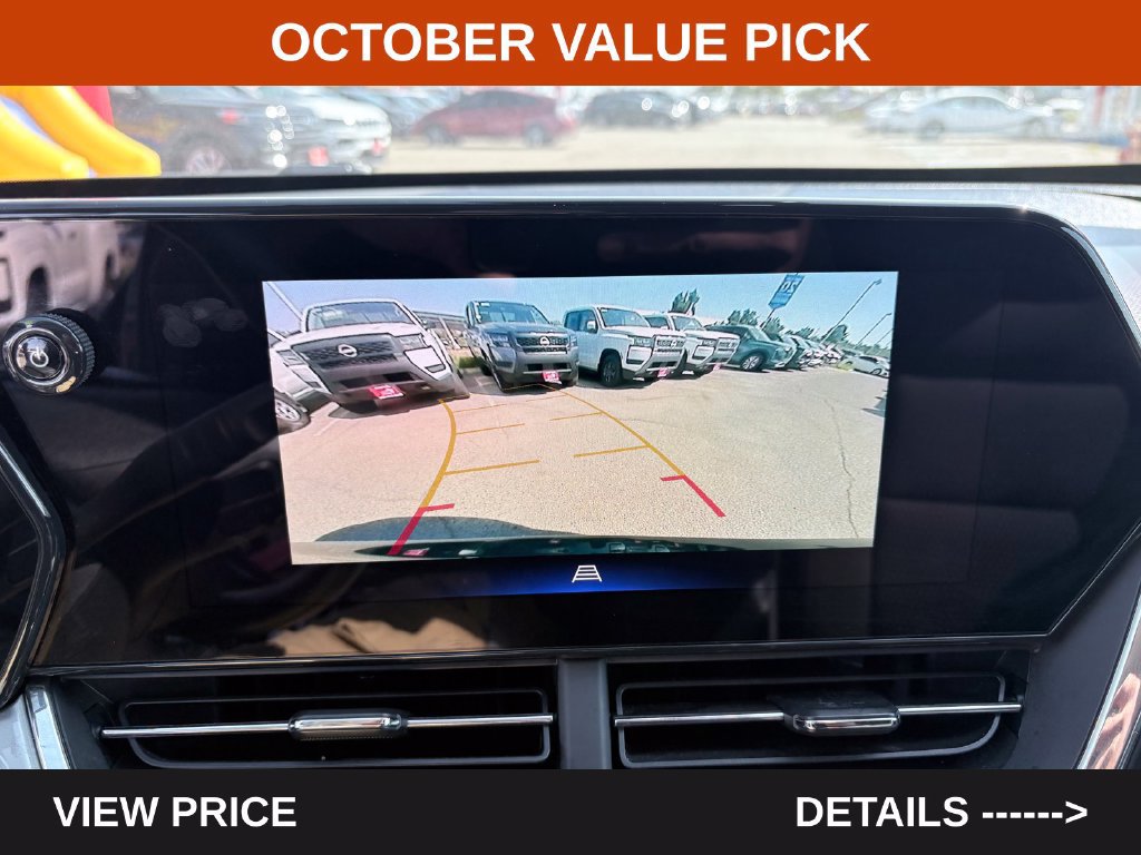 Used 2025 Chevrolet Trax LT FWD image 18
