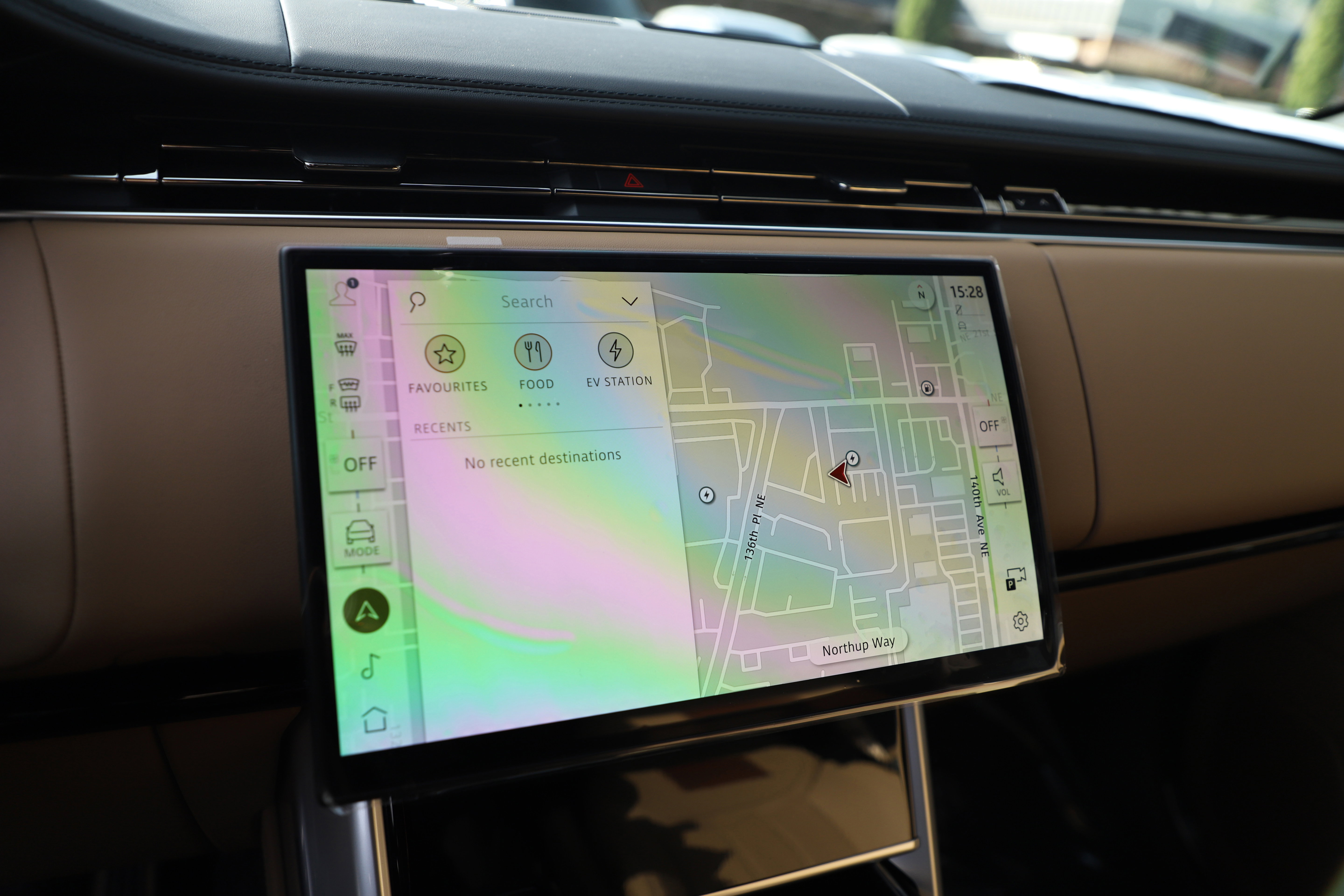 New 2026 Land Rover Range Rover SE image 24