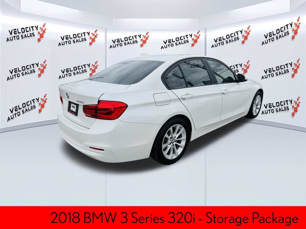 Used 2018 BMW 320i Sedan w/ Convenience Package RWD image 3
