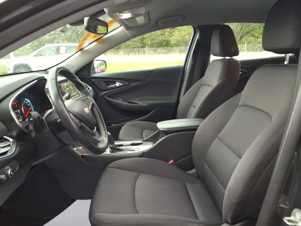 Used 2018 Chevrolet Malibu LT FWD image 11