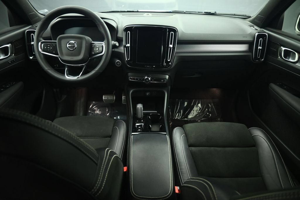 Used 2022 Volvo XC40 T5 R-Design AWD/4WD image 35