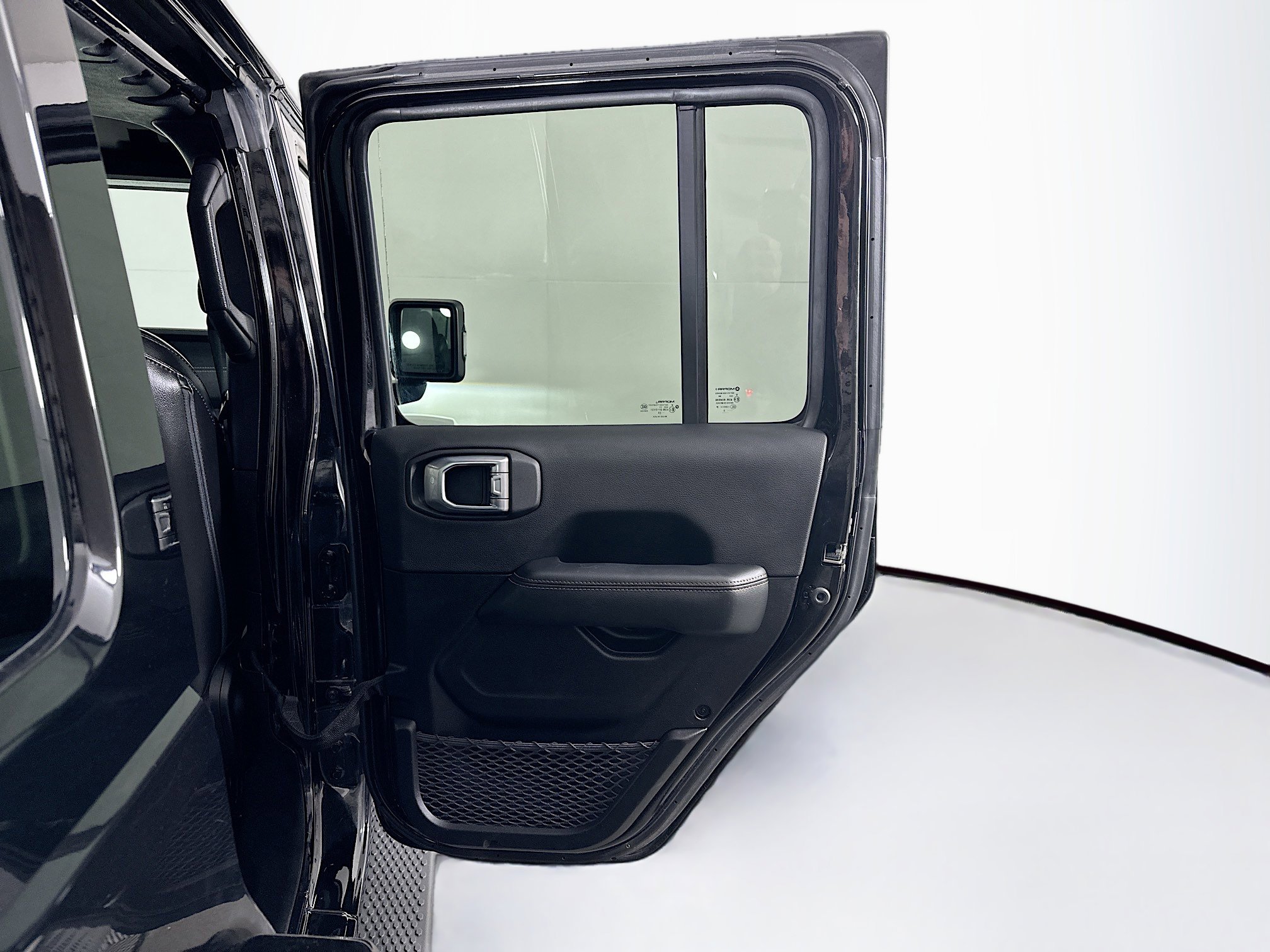 Used 2023 Jeep Wrangler Unlimited Sahara image 29