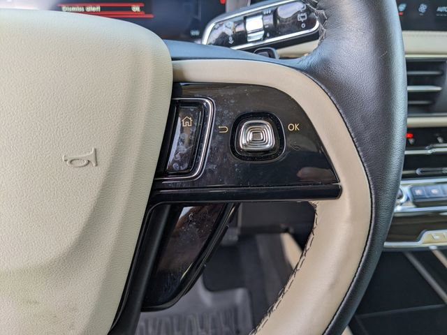 Used 2025 Lincoln Corsair Reserve w/ Rear Removable Package Tray image 33