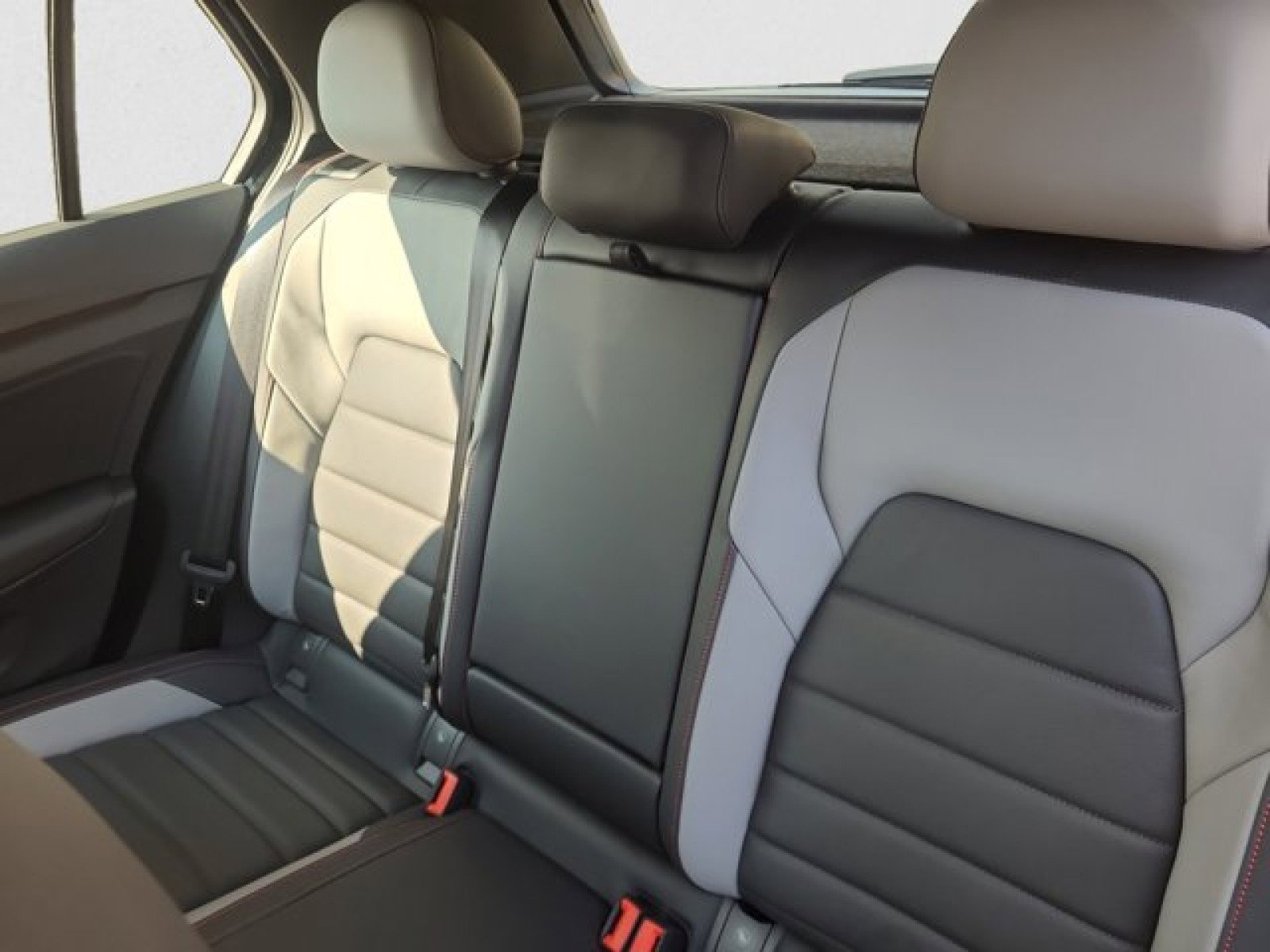 Used 2024 Volkswagen GTI SE image 19