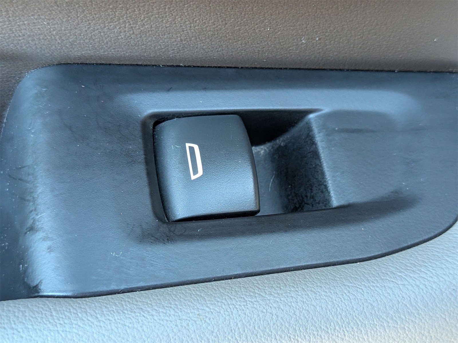 Used 2021 Chevrolet Tahoe LT w/ LT Signature Package image 29